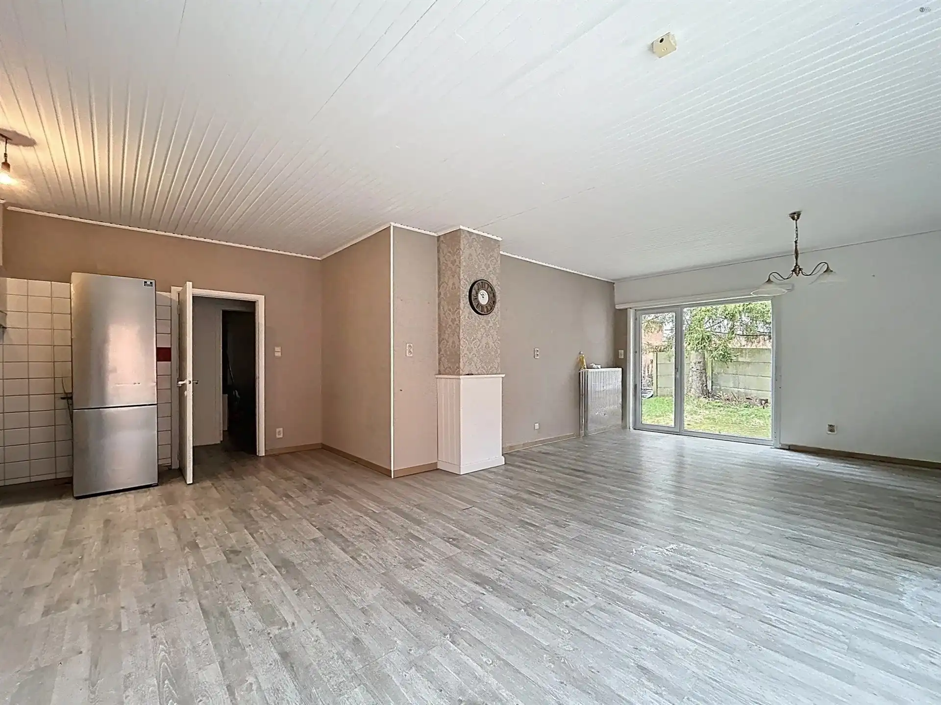 Handelspand met woongelegenheid + 2 app foto 6