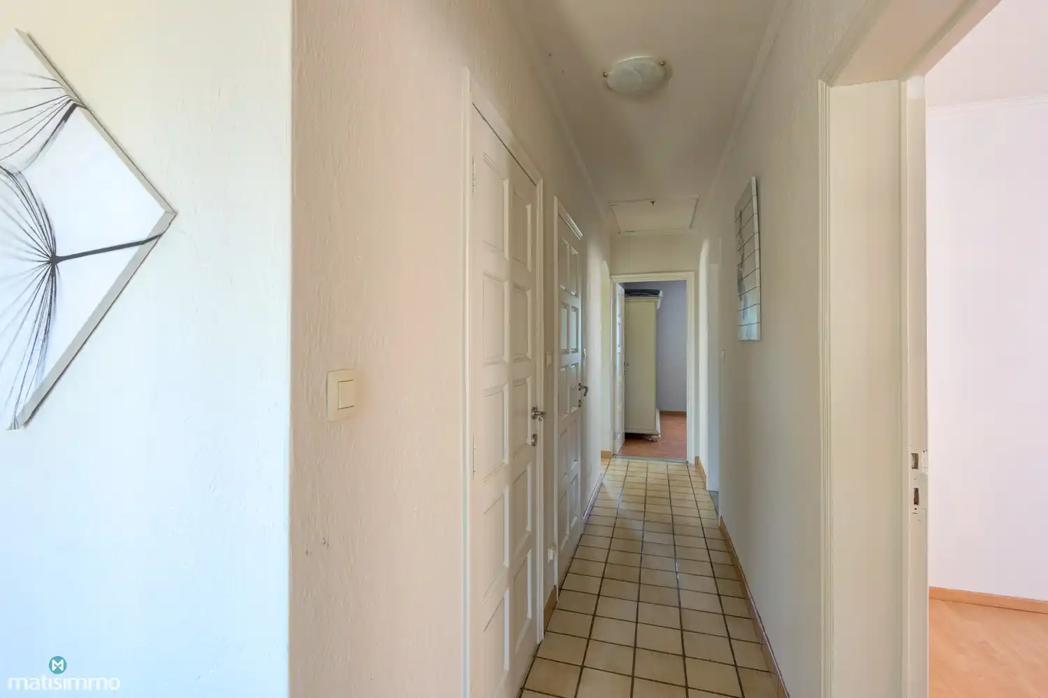 VERZORGDE EN VOLLEDIG GELIJKVLOERS INGERICHTE GEZINSWONING MET 3 SLAAPKAMERS EN TUIN IN RIEMST foto 13