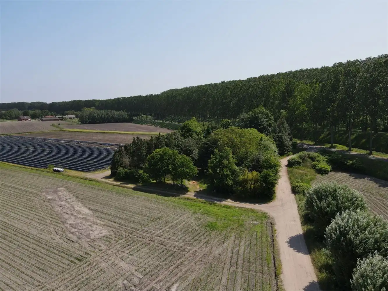 Prachtig mooi gelegen te herbouwen dijkwoning op 2820m² foto 2