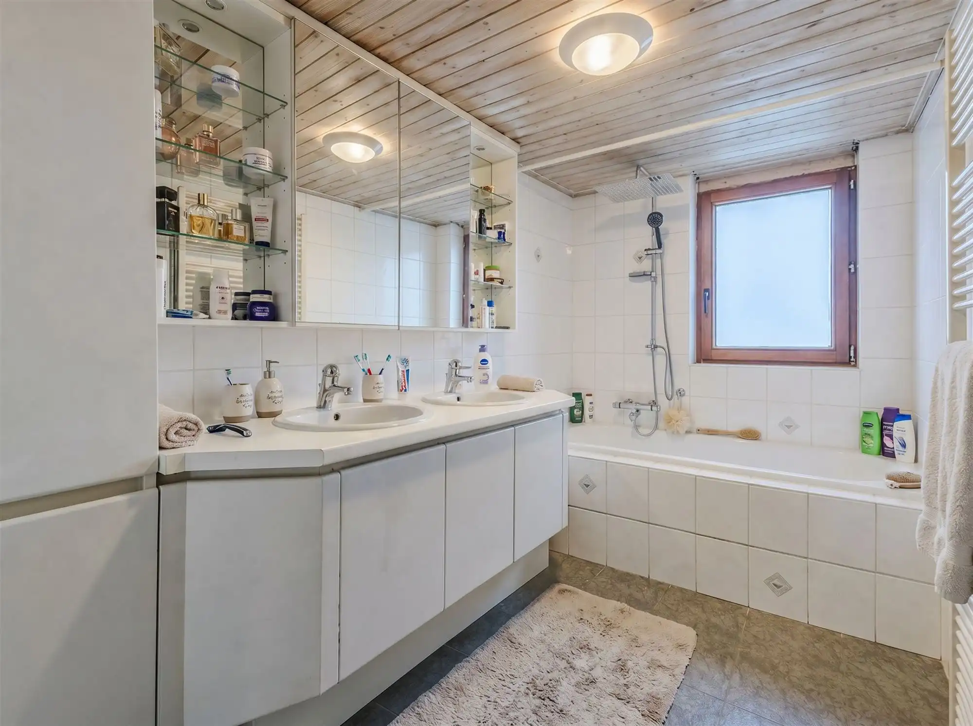 rustig gelegen gezinswoning met 4  à 6 slpks en tuin foto 22