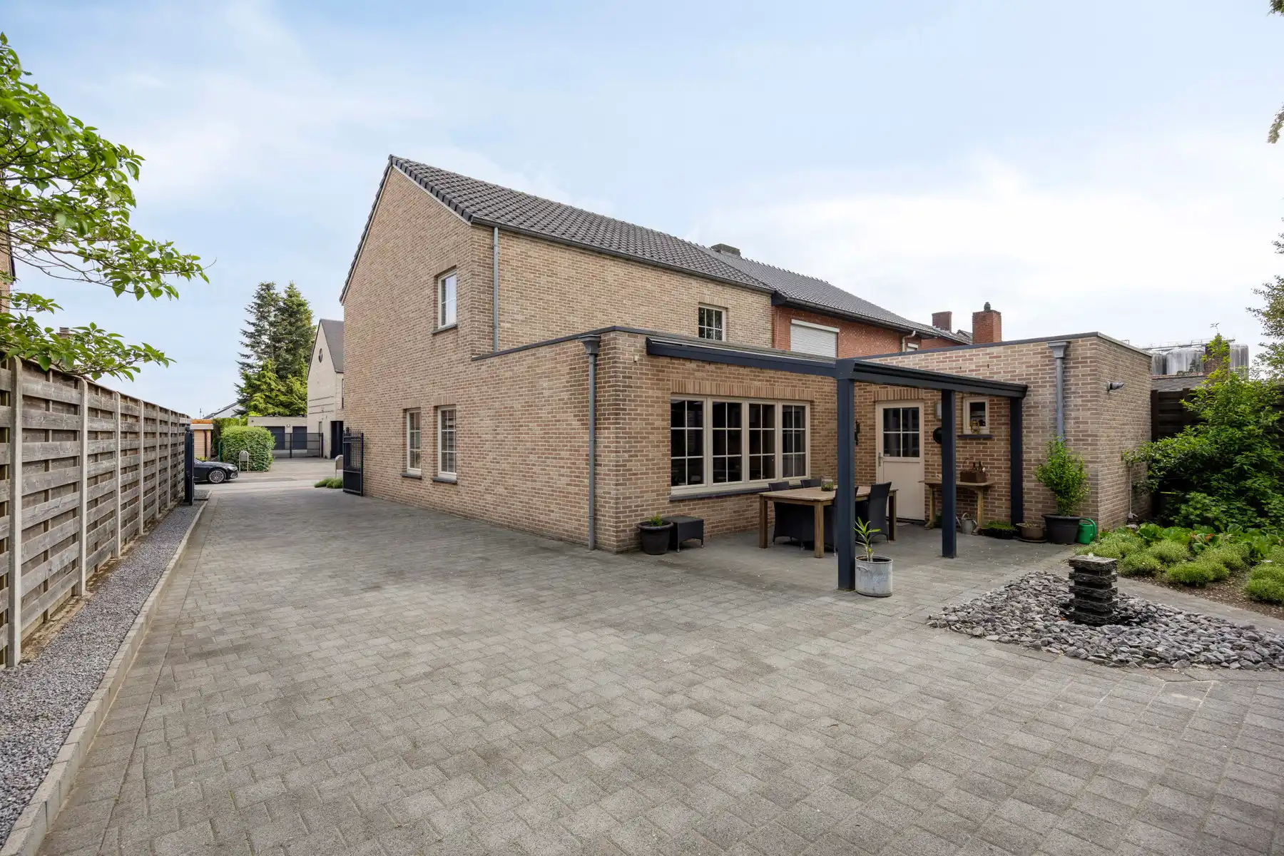Instapklare halfopen woning op toplocatie nabij centrum van Bocholt foto 34