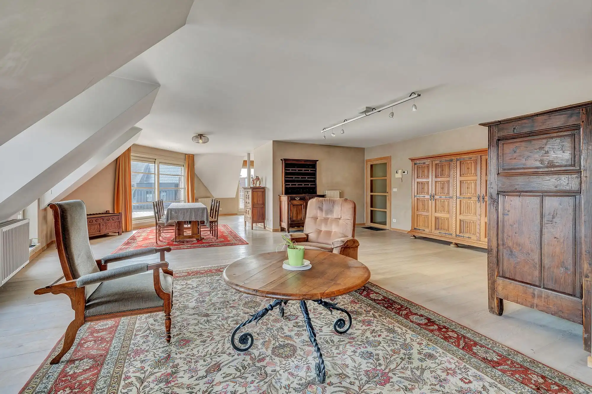 Luxe penthouse met 2 slpks & 5 terrassen centrum Zottegem foto 9