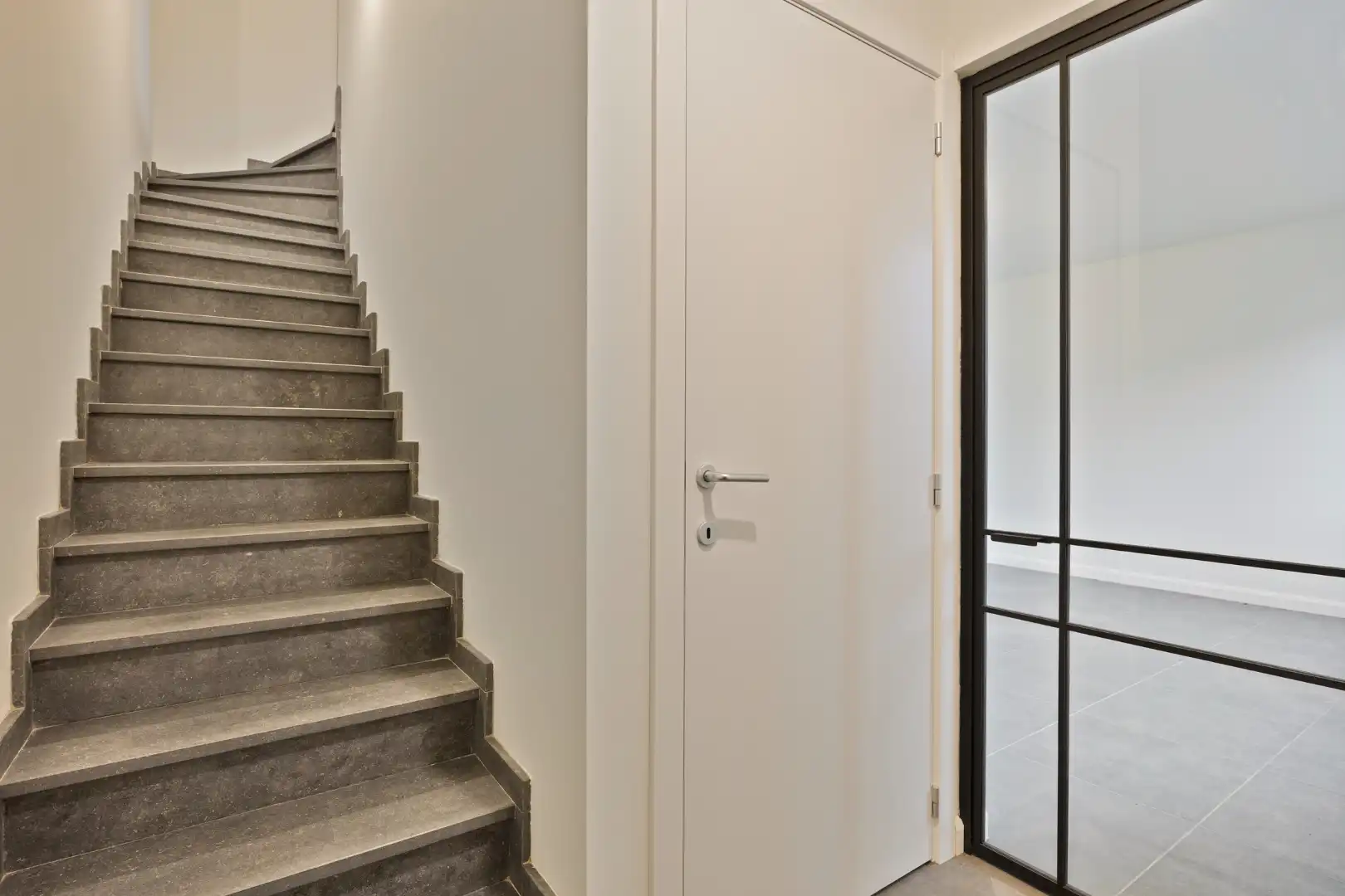 Kwalitatief afgewerkte en ruime nieuwbouw (HOB) met 3 ruime slpks op 412 m² te Olen ! foto 13