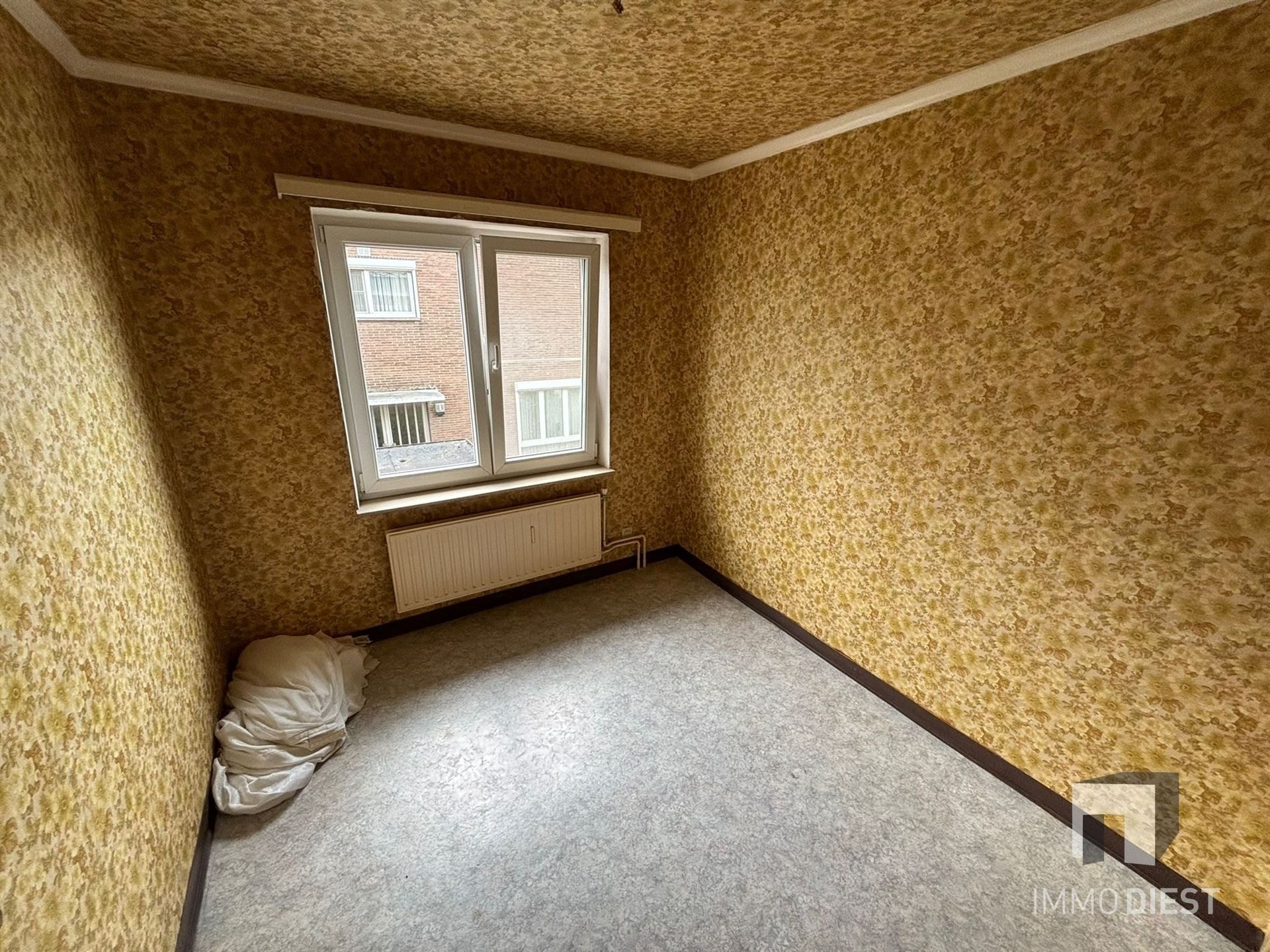 Leuke woning met tuin nabij het centrum - op te frissen foto 7