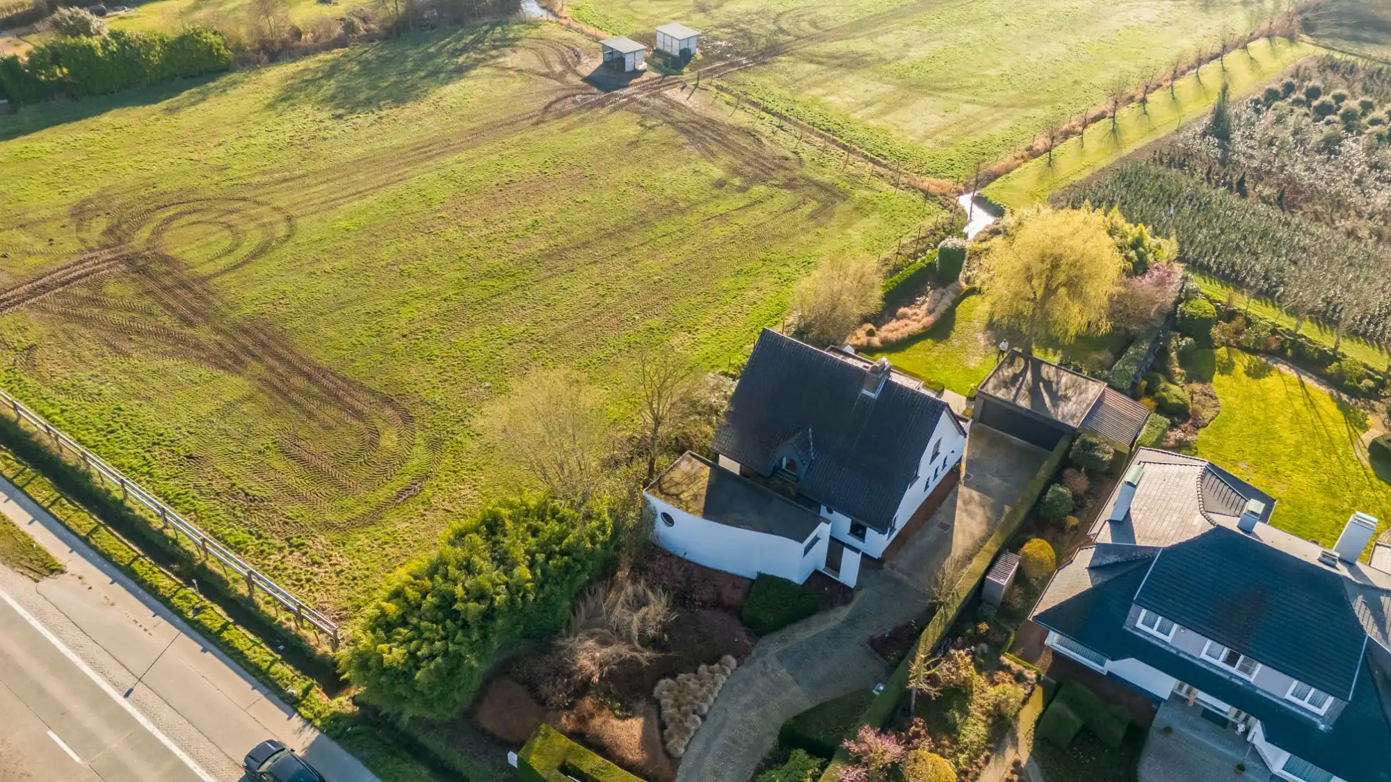 Een unieke combinatie van wonen, werken en genieten in Waasmunster foto 27