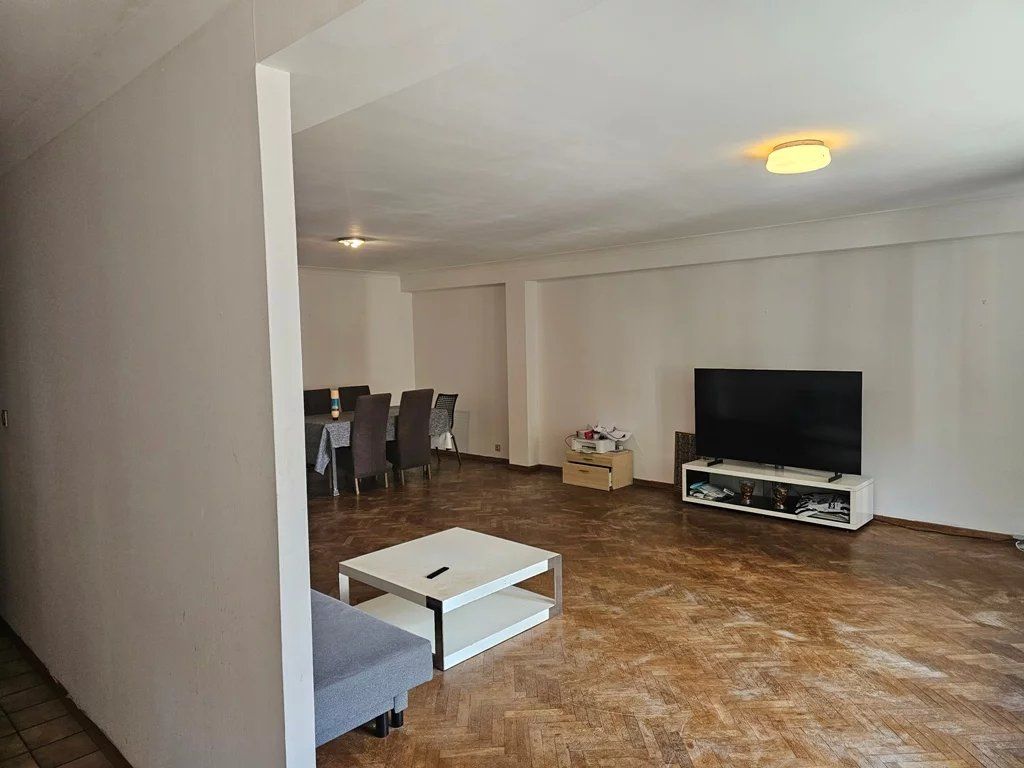 🏙️ Uniek appartement in hartje Hasselt met tal van mogelijkheden! foto 6
