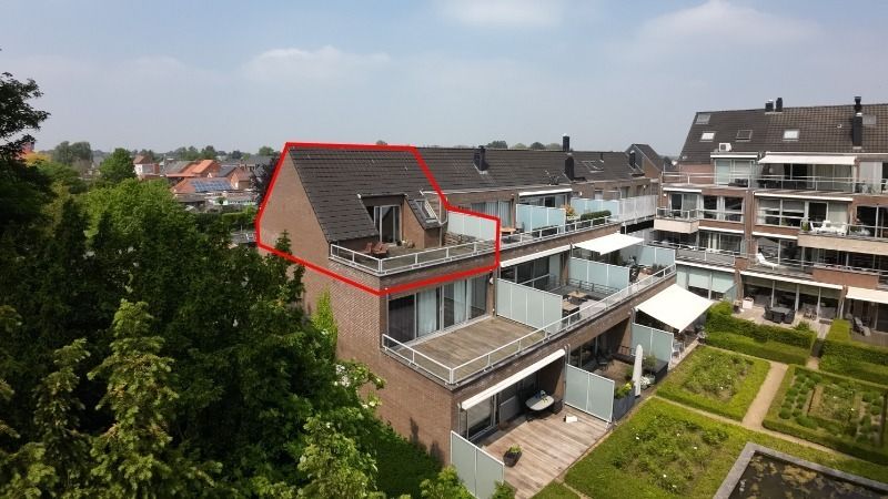 CENTRUM!!  DAK APPARTEMENT (+-80m²) MET PRACHTIG TERRAS + GARAGE + BINNENTUIN foto {{pictureIndex}}