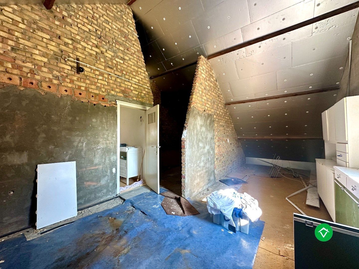 Ruime gezinswoning op perceel van 1126 m²  - tal van mogelijkheden! foto 19