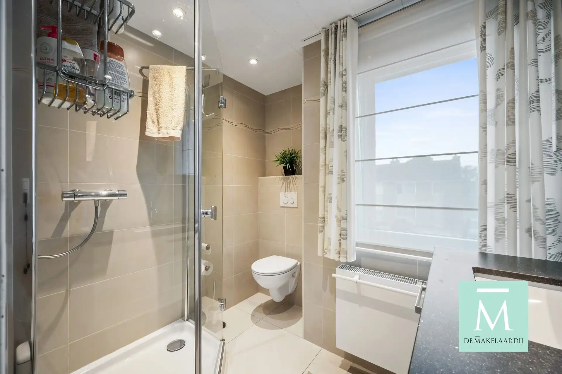 Volledig gerenoveerde woning met aangename tuin  foto 21