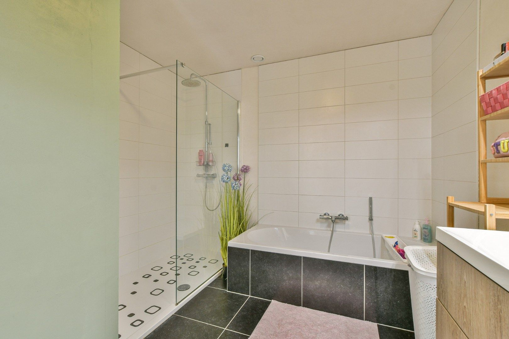 Recente gezinswoning met 4 slaapkamers op toplocatie in De Haan! foto 23