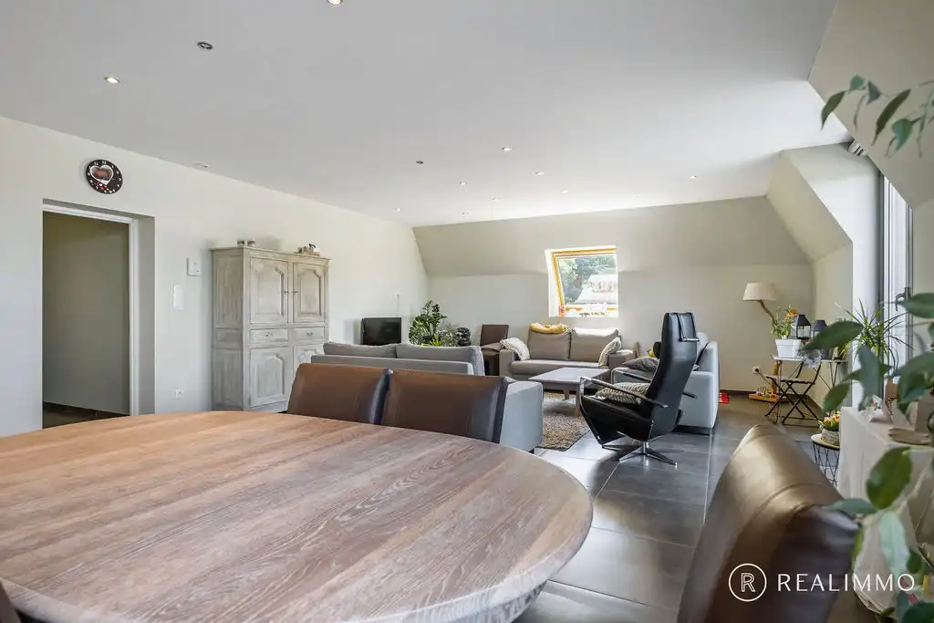 Luxueuze penthouse van 160 m² met 3 slaapkamers en parkting te Dottenijs! foto 3