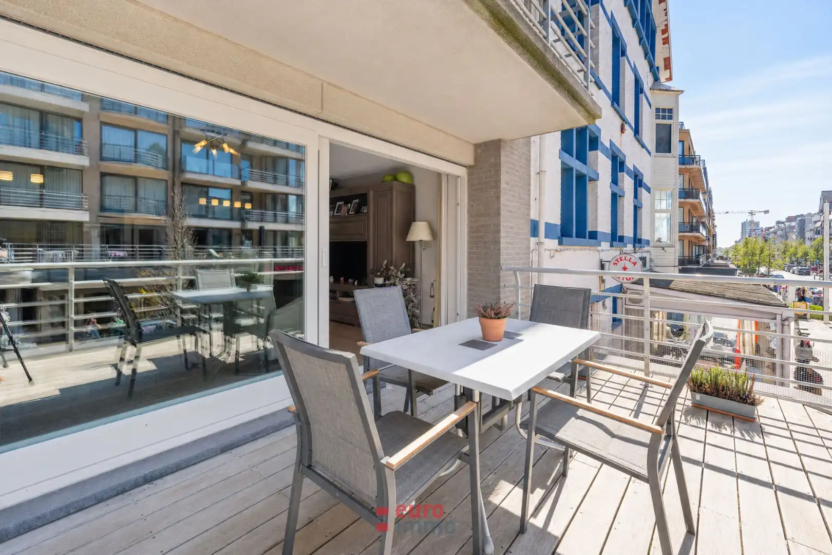 Pal in de winkel/wandelstraat gelegen appartement met 2 slaapkamers én super terras! foto 13