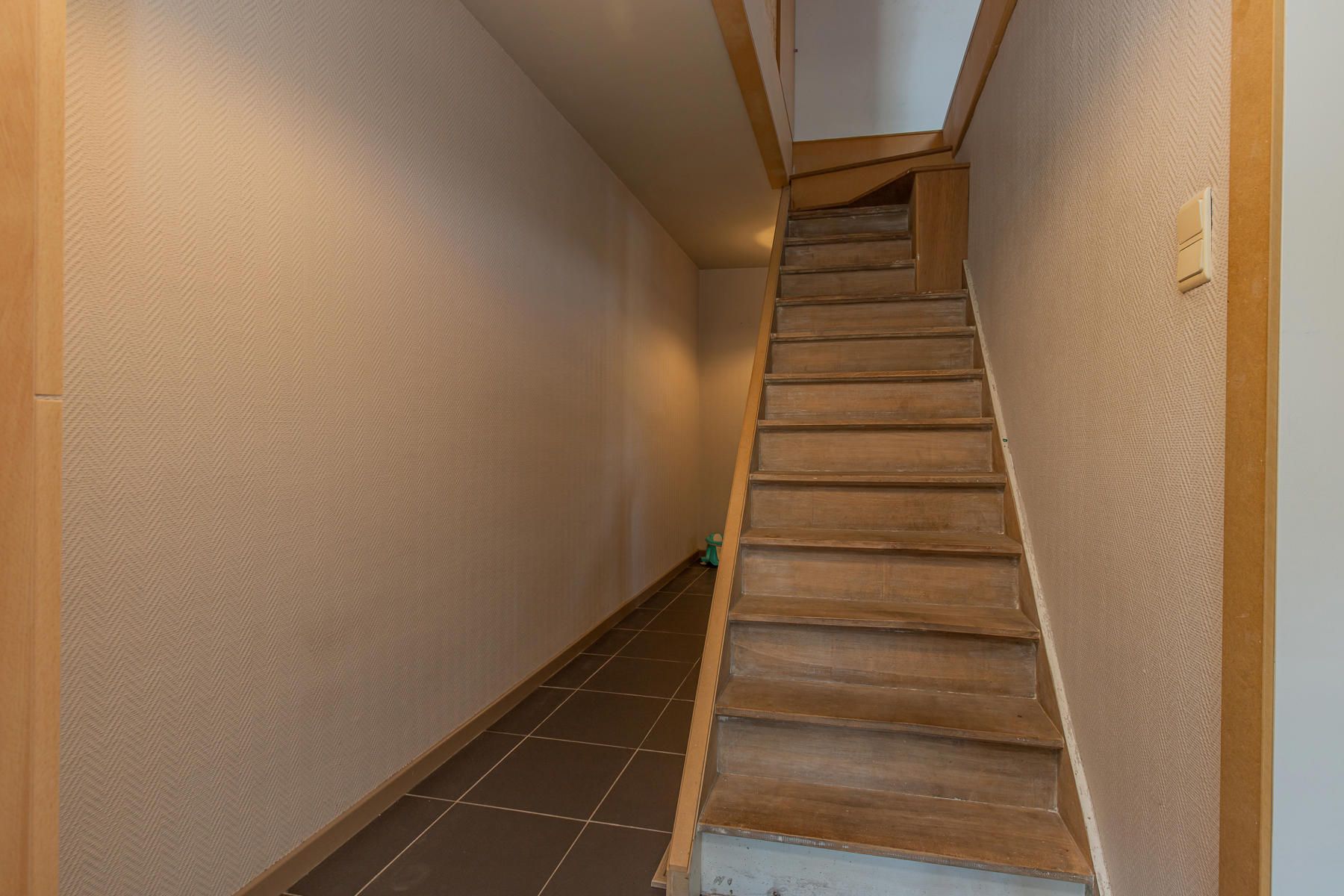 LEDE - Ruime woning in rustige buurt. foto 8