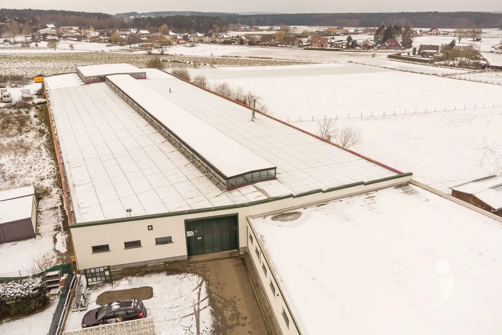 Site met industriële hal en veel potentieel foto 13