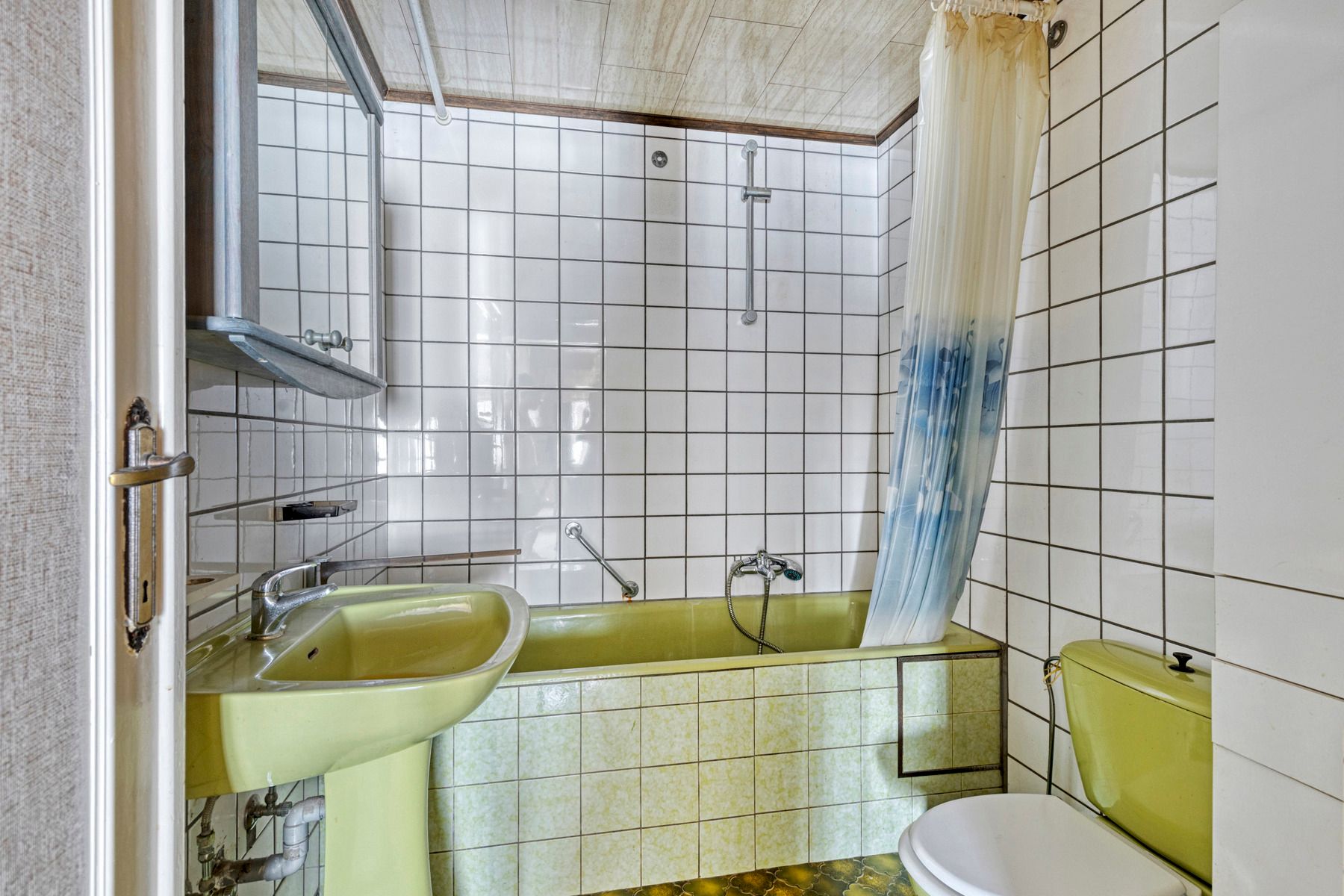 Te Renoveren 3-gevelwoning op gunstige ligging foto 12