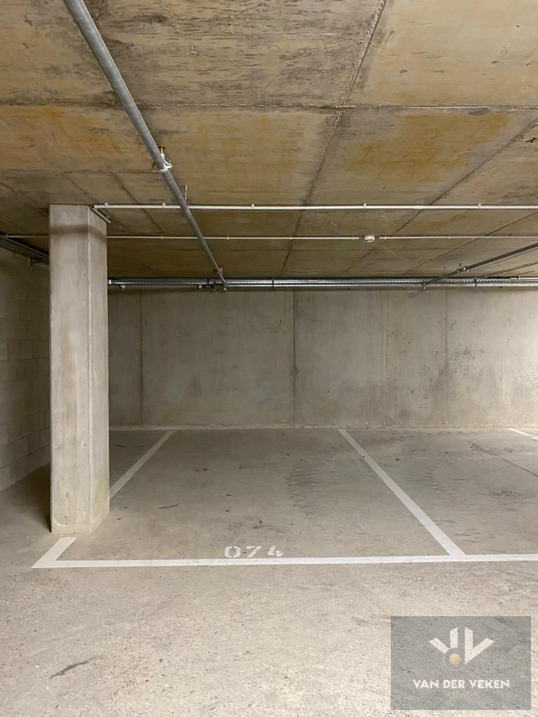 LUXUEUS 2 SLAAPKAMER APPARTEMENT OP EEN TOPLOCATIE foto 13