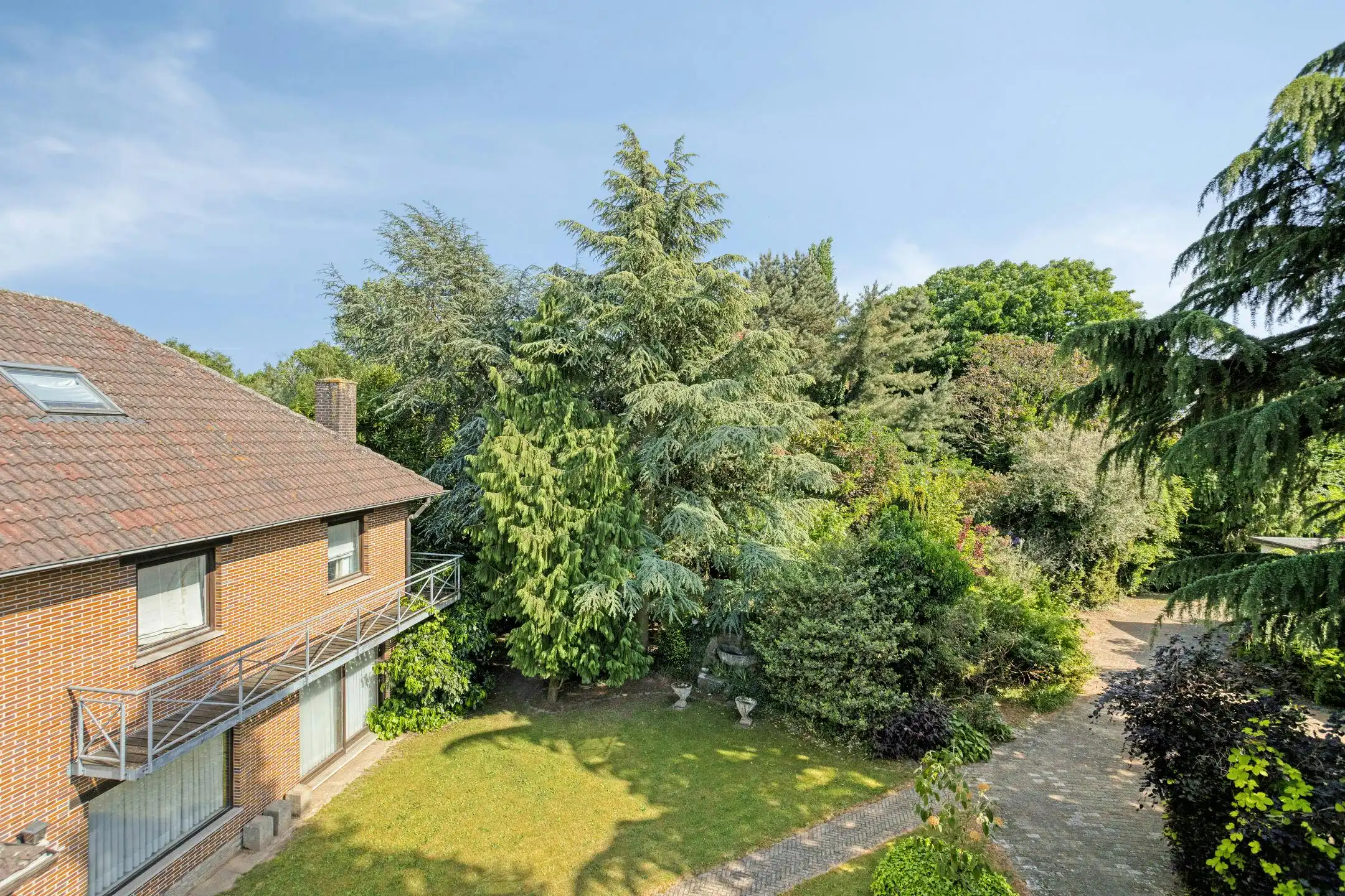 Deels te renoveren villa of tweewoonst met parktuin in Boom foto 6