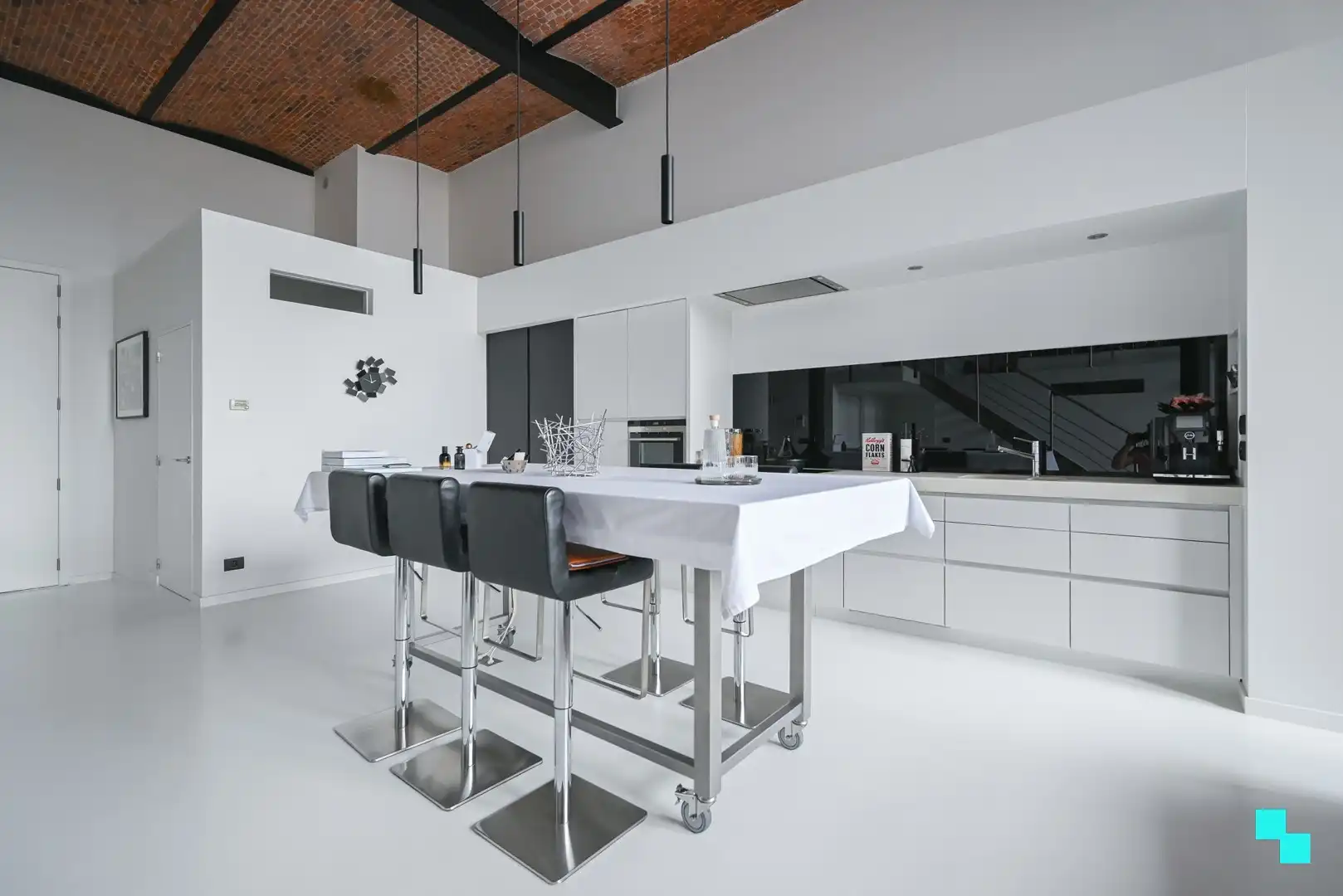 Exclusieve loft langs het water in Kortrijk! foto 6