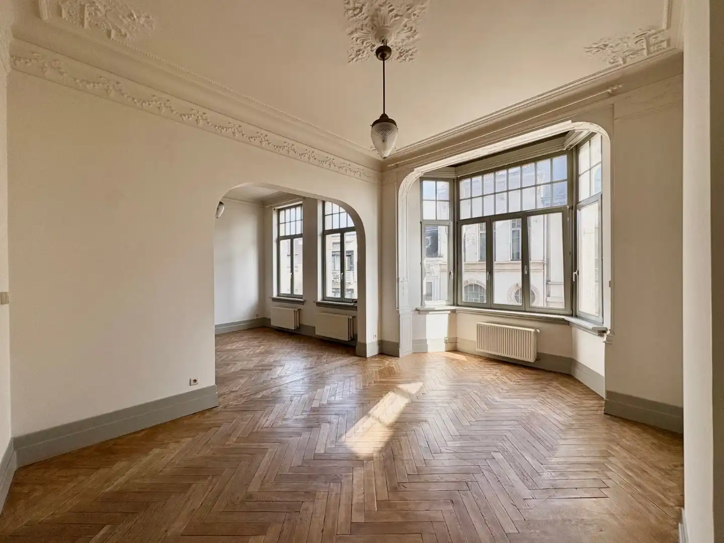 Elegante en instapklare 2-slaapkamerappartement in het groeiende Zurenborg foto 4