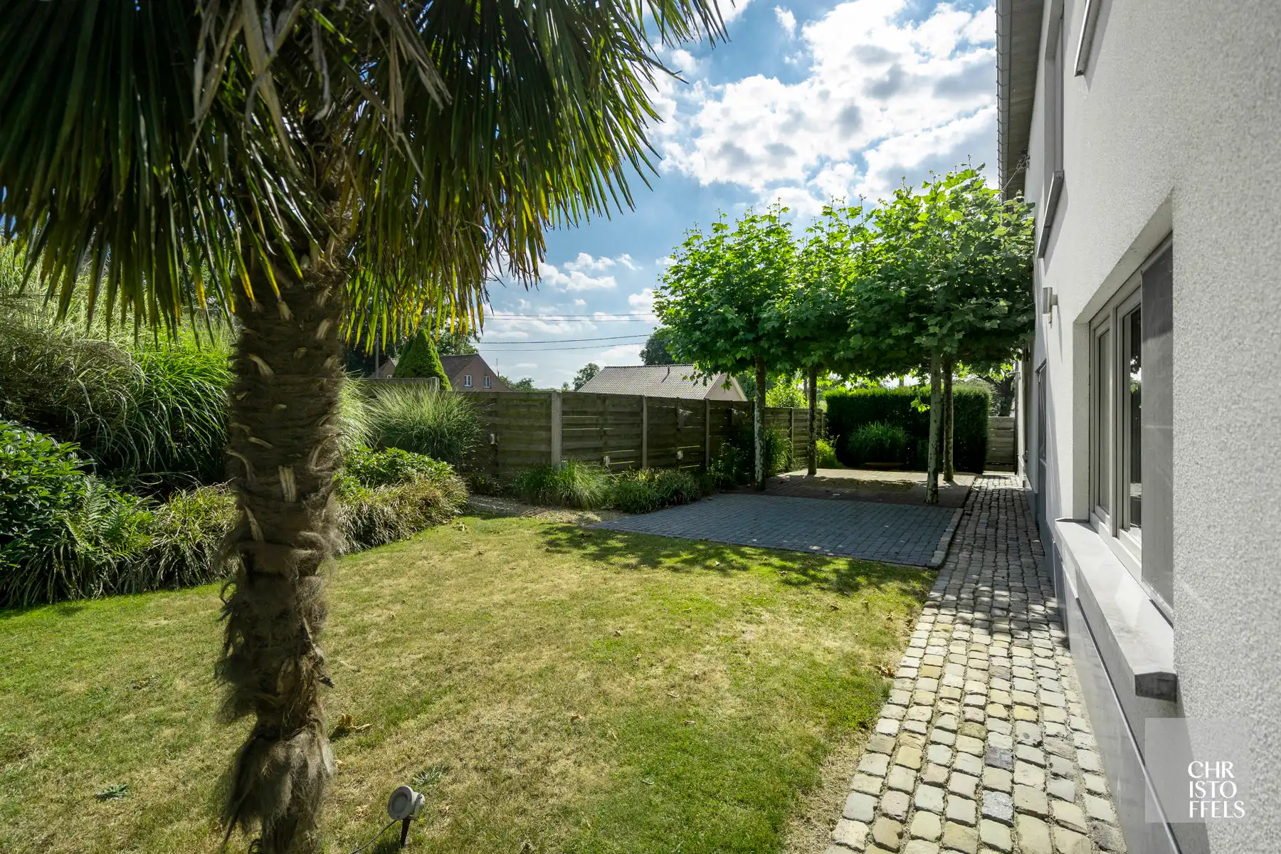 IN OPTIE - Totaal gerenoveerde villa (362 m²) met poolhouse (239 m²) in Opoeteren foto 34