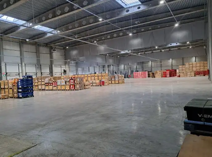 Logistieke units met kantoren foto 8