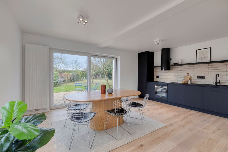 Instapklare luxewoning met 4 slaapkamers in hartje De Pinte foto 10