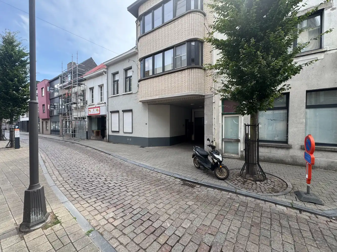 Autostaanplaats te koop op een toplocatie in centrum Lier foto 2