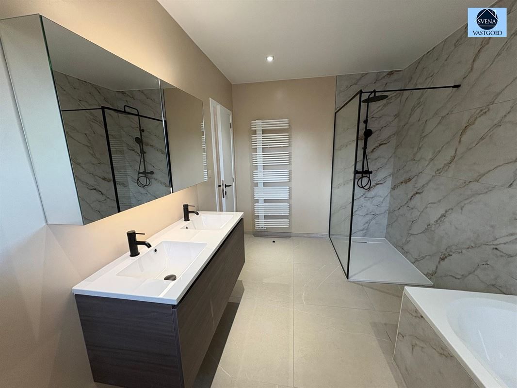 ZEER MOOIE WONING MET 4 SLAAPKAMERS foto 15