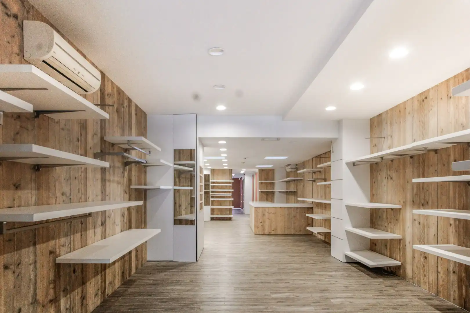 Lippenslaan 317 Handelspand te huur 113 m² foto 5