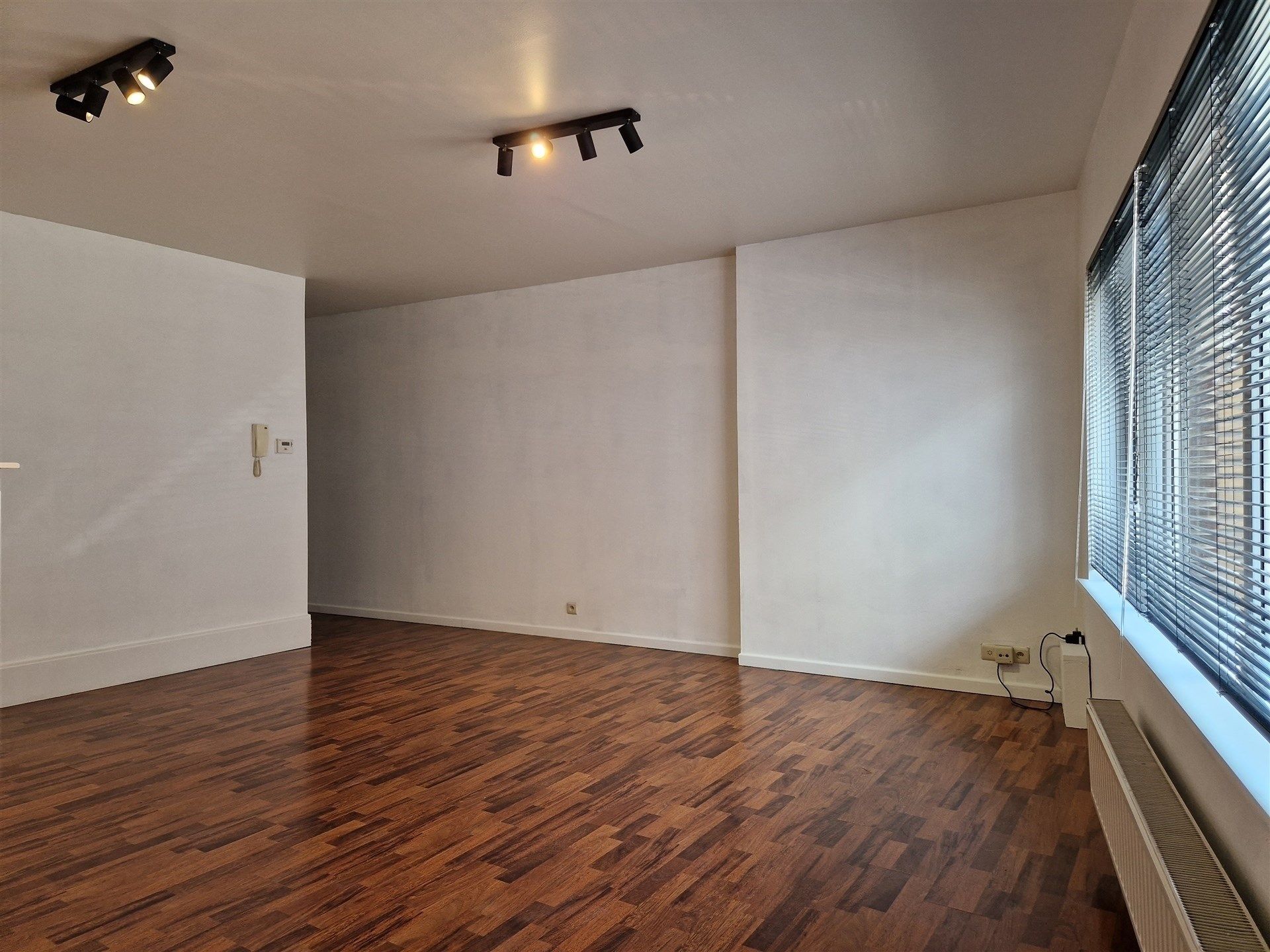 Centraal gelegen instapklaar 2 slaapkamer appartement foto 5