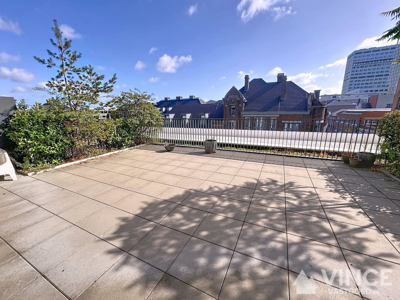 Stijlvol 1-slaapkamerappartement met gigantisch terras in gebouw Cadix foto 15