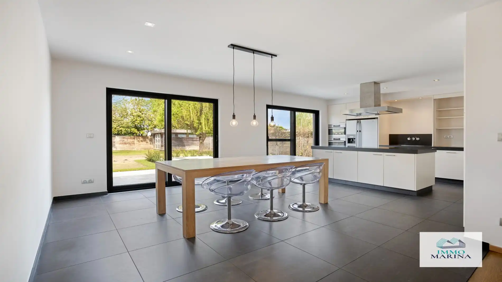 Ruime villa op 8,2a in doodlopende straat met 6 kmrs te Houtvenne foto 4