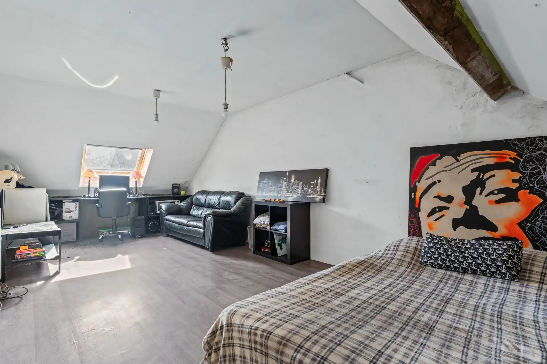 verder af te werken woning met grote garage foto 9