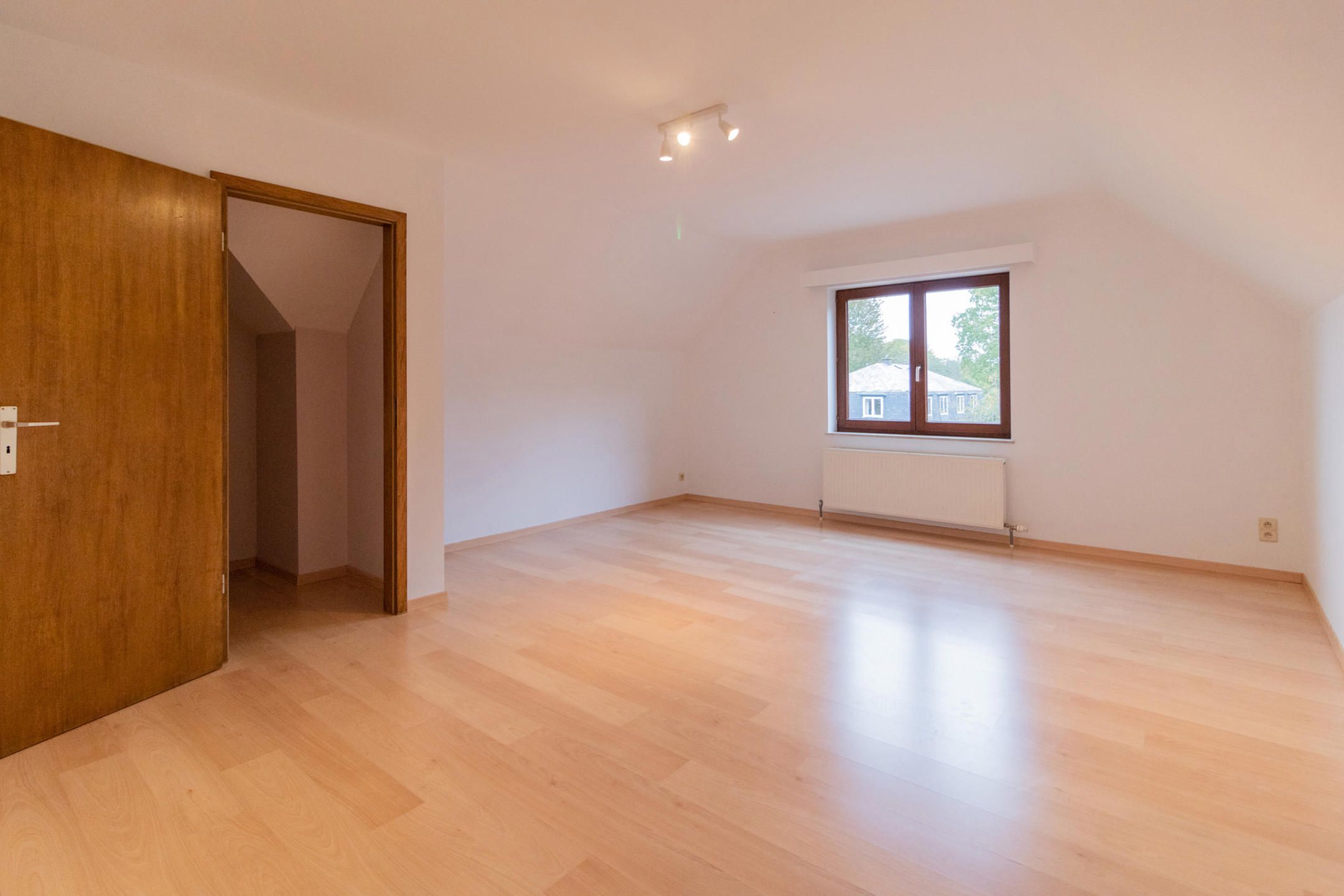 Ideaal gelegen villa met 4 slaapkamers foto 14
