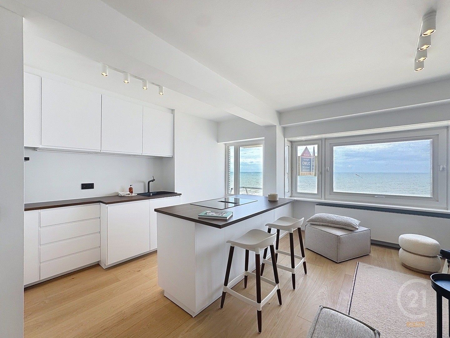 Instapklaar appartement op toplocatie – Zeedijk Westende foto {{pictureIndex}}