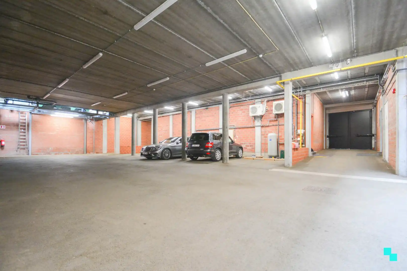Commercieel gebouw van ca. 206 m² in het centrum van Izegem foto 17