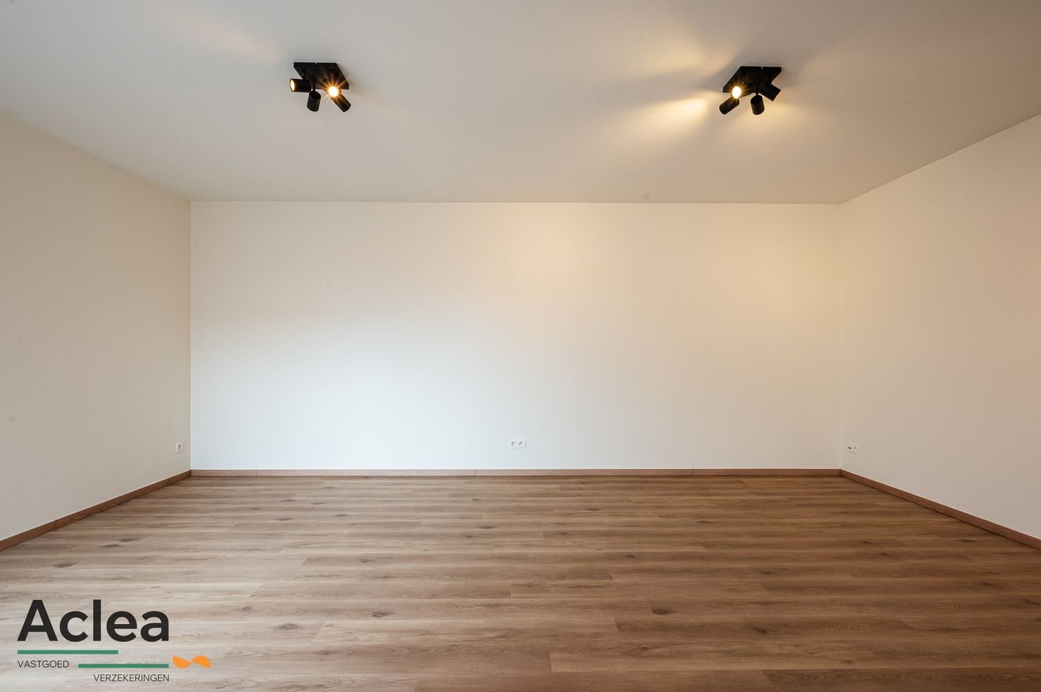 Ruim gelijkvloers nieuwbouw appartement met 2 autostaanplaatsen foto 15