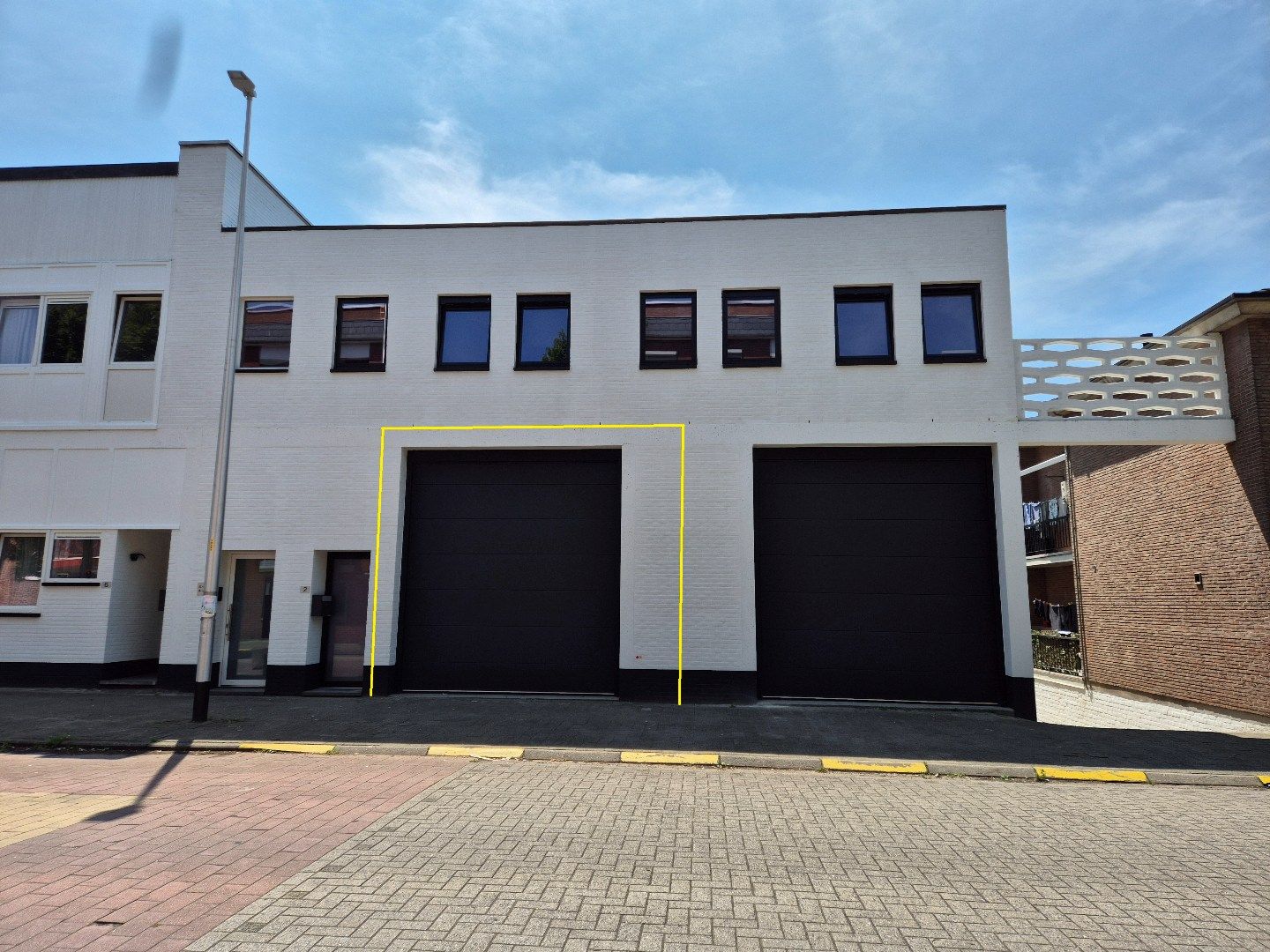 Ruim opslagplaats te Genk centrum foto {{pictureIndex}}