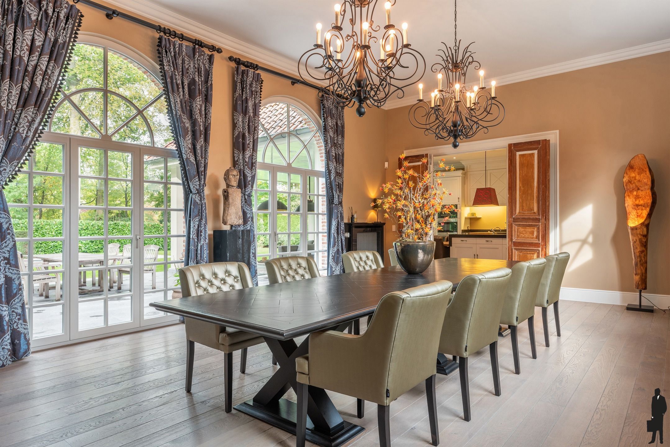 Rietgedekte en tot in de puntjes afgewerkte klassevilla foto 16