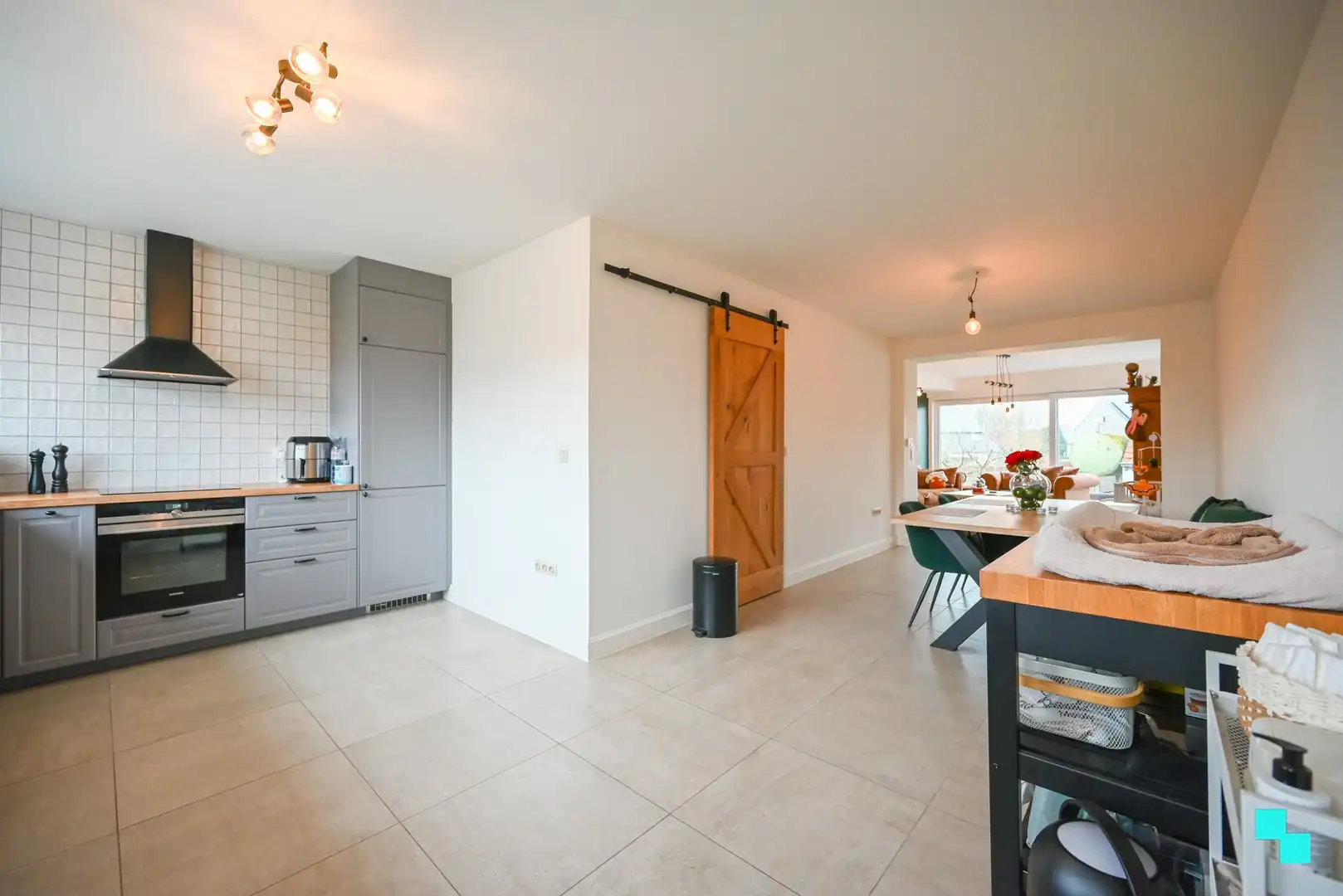 Bel-etagewoning nabij het centrum van Waregem! foto 9