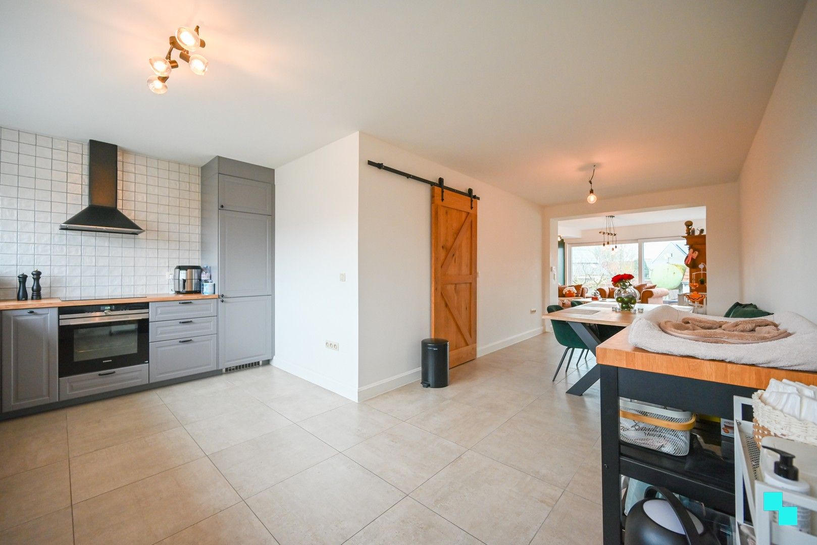 Bel-etagewoning nabij het centrum van Waregem! foto 9