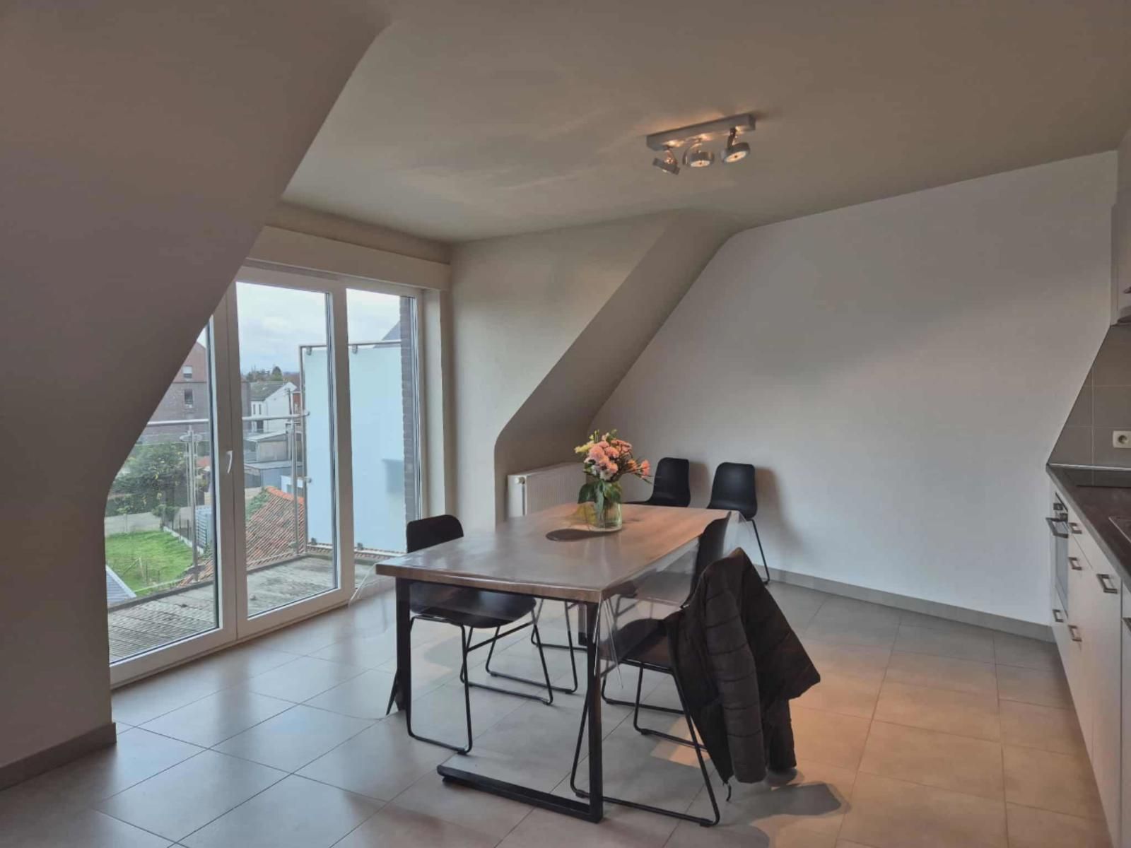 Energiezuinig appartement nabij centrum Lede foto 5