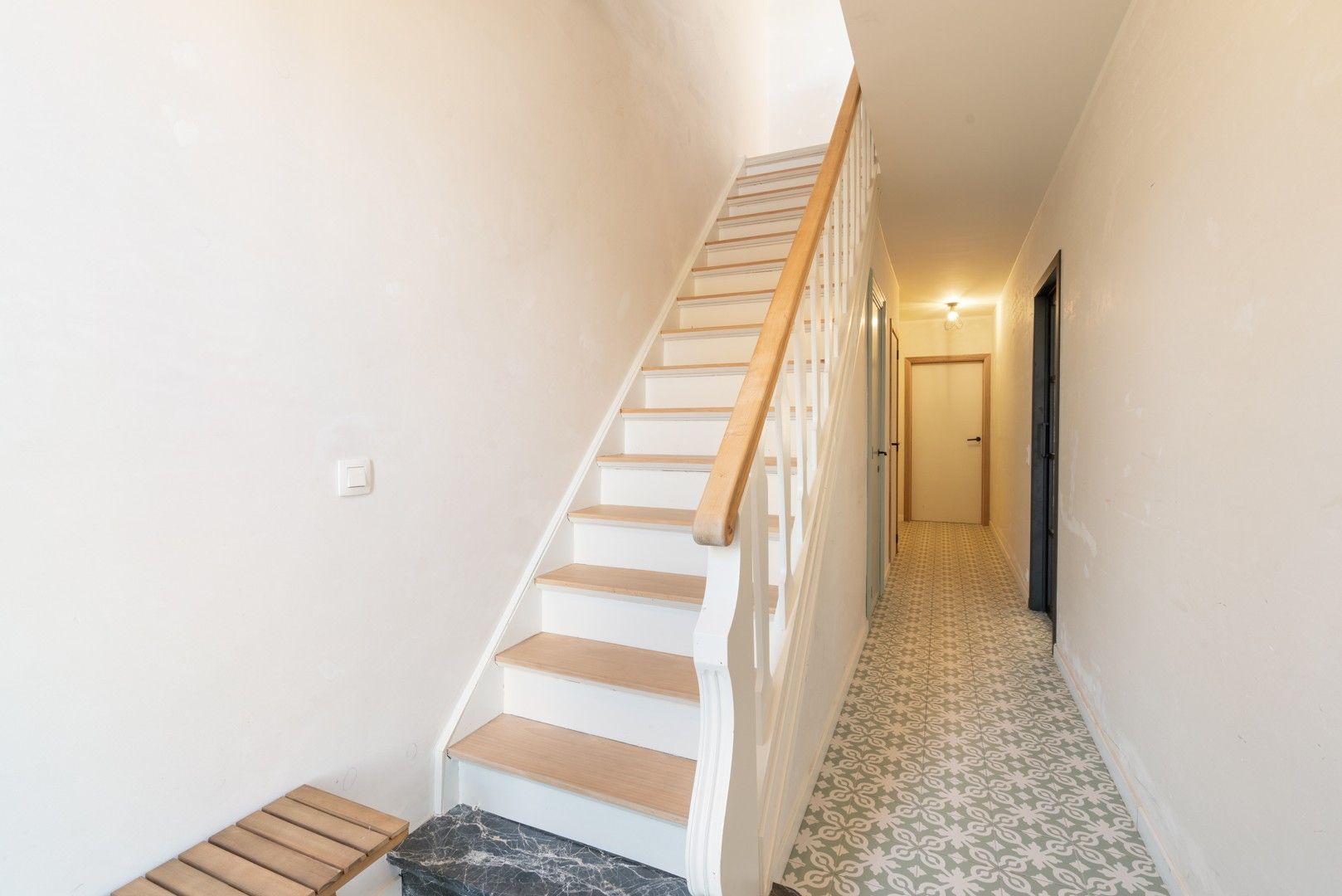 Lichtrijke, volledig gerenoveerde woning op rustige locatie met vlotte bereikbaarheid foto 8