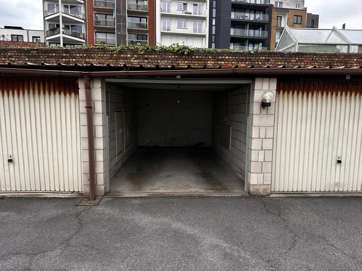 Garagebox te koop in het centrum van Oostende – Petit Paris foto 2