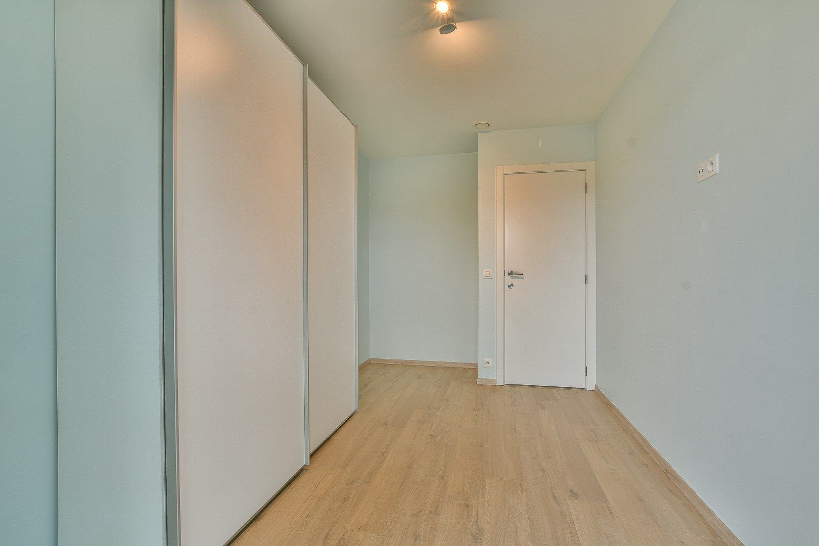 Gelijkvloers 2-slaapkamerappartement in recente residentie 'Royal Golf Garden' te De Haan - Vosseslag foto 18