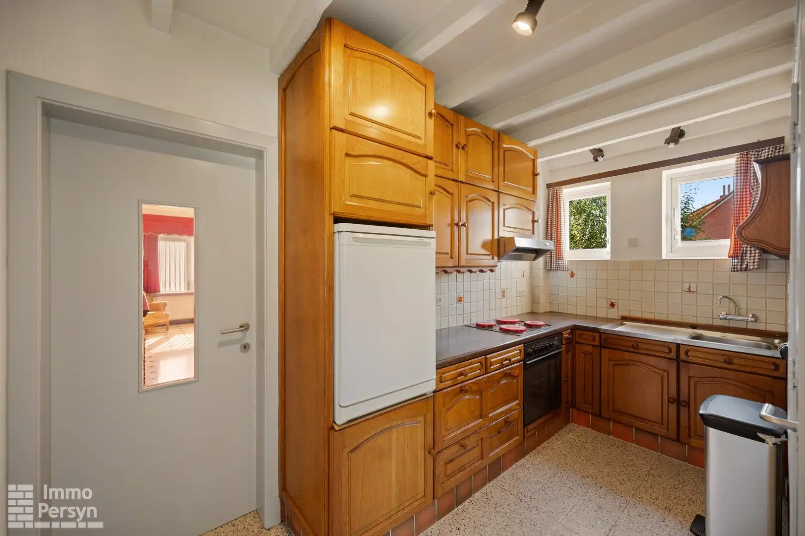 Woning met loods op een commerciële ligging foto 7