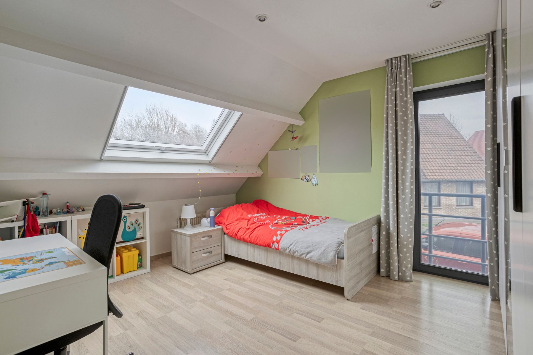 Leemans Immobiliën presenteert u deze rustig gelegen, volledig instapklare woning in het hart van Liedekerke.  foto 21