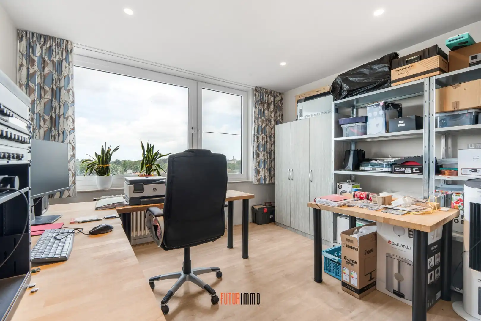 Ruim, lichtrijk & instapklaar appartement te Sint-Michiels foto 12