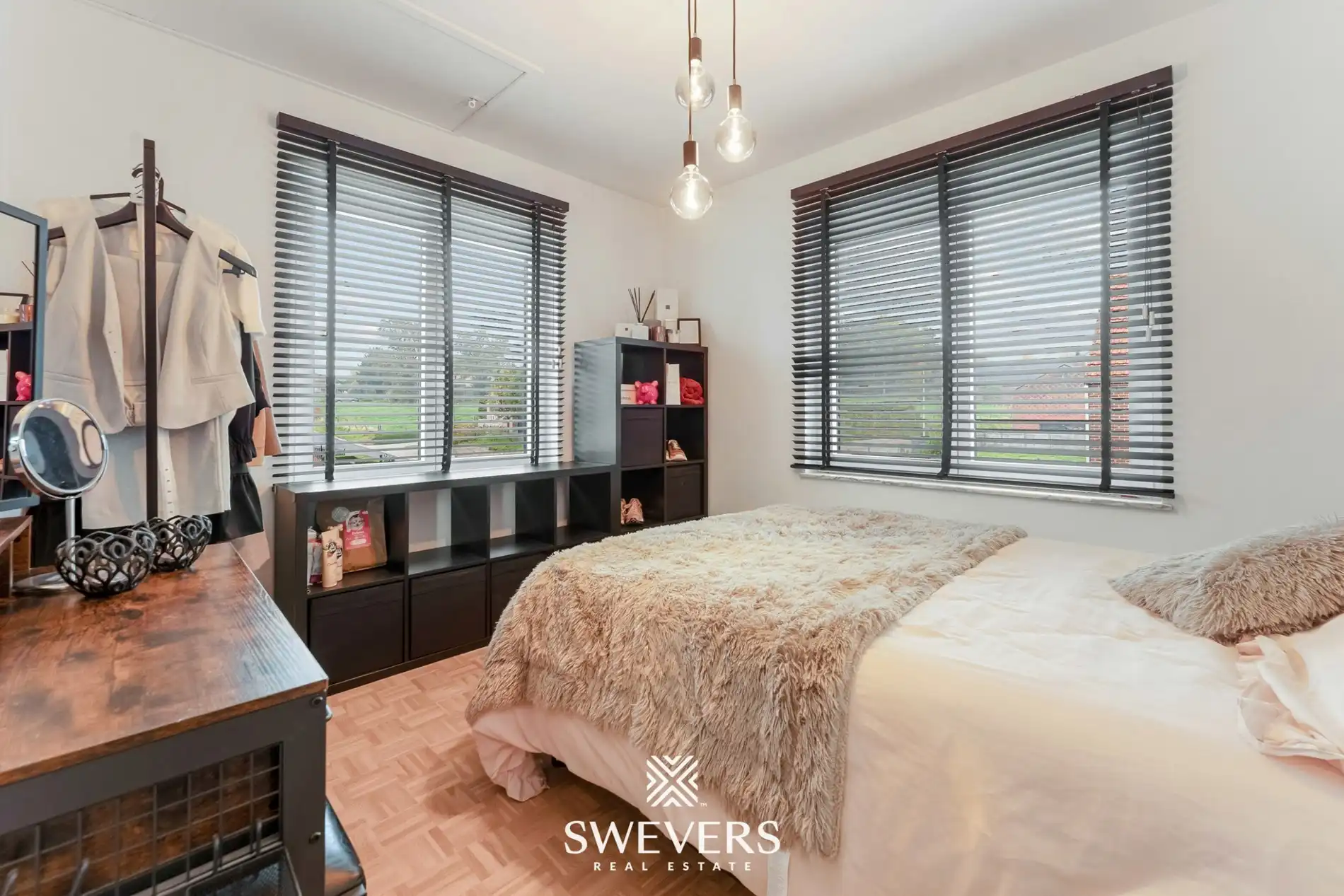 Volledig vernieuwd pareltje met terras, balkon & loods in Riemst foto 14