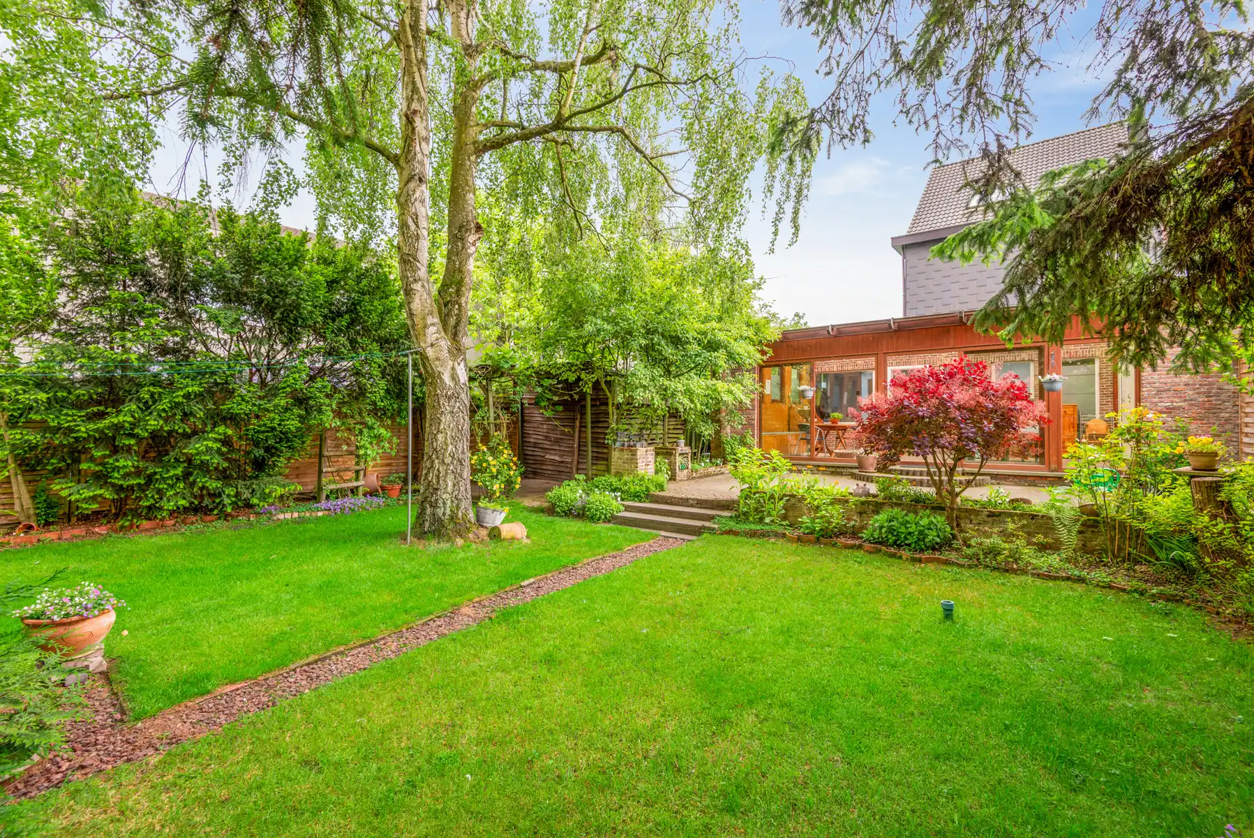 Ruime HOB met prachtige, volgroeide tuin  foto 4